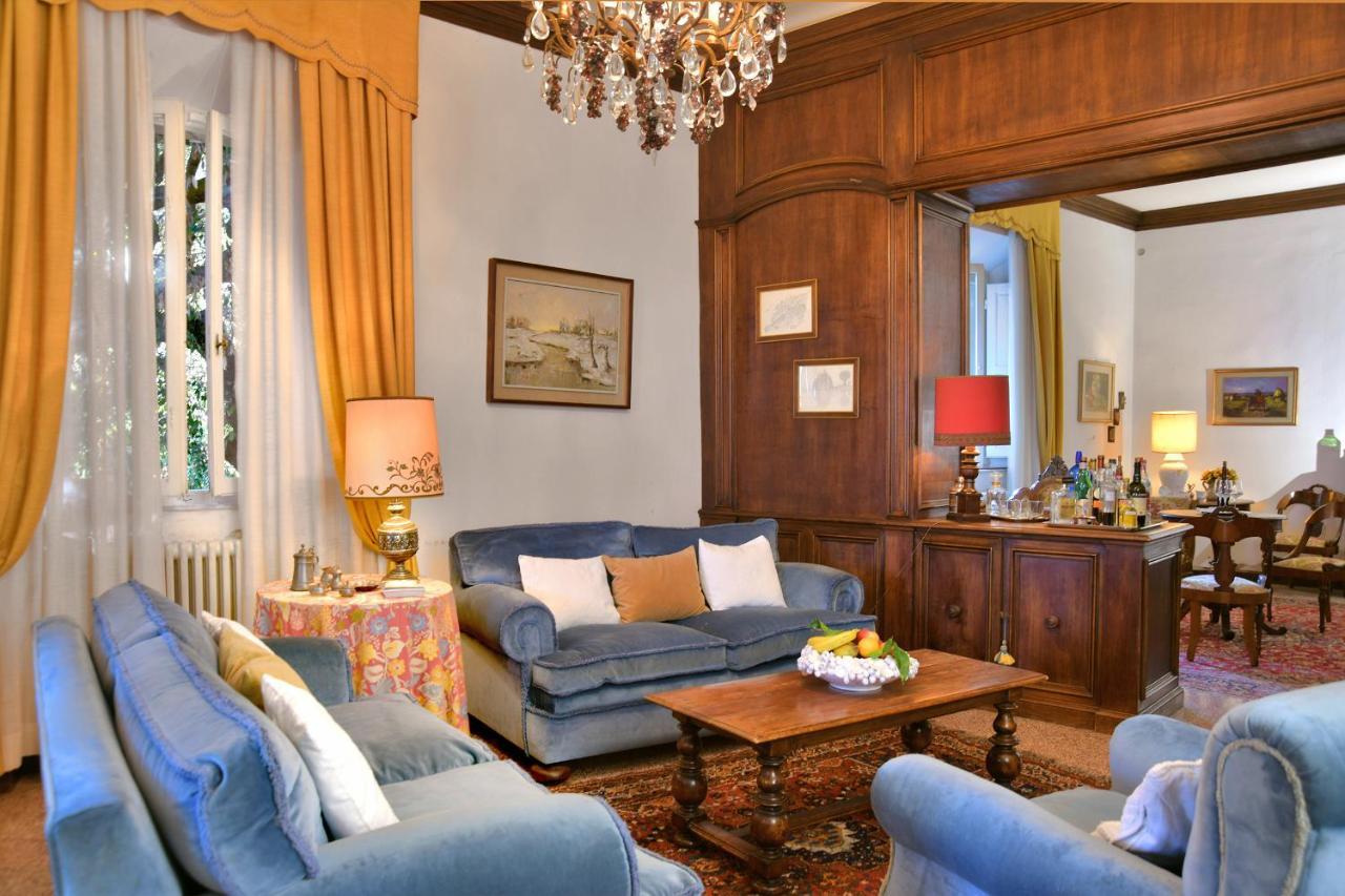 Villa Carlotta Con Piscina Lari Exteriér fotografie