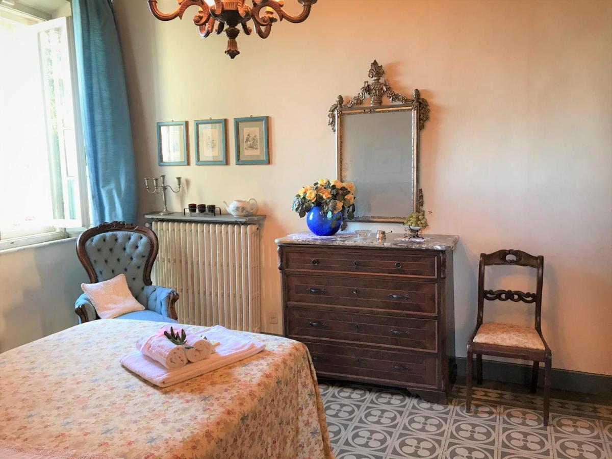 Villa Carlotta Con Piscina Lari Exteriér fotografie