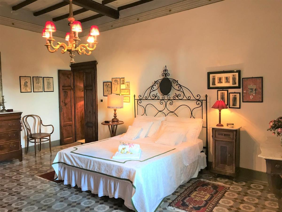 Villa Carlotta Con Piscina Lari Exteriér fotografie