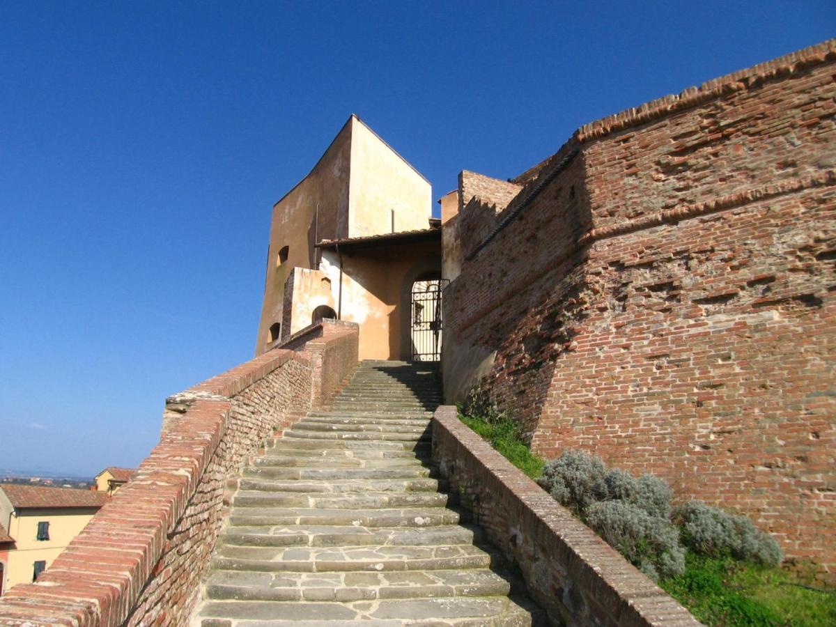 Villa Carlotta Con Piscina Lari Exteriér fotografie