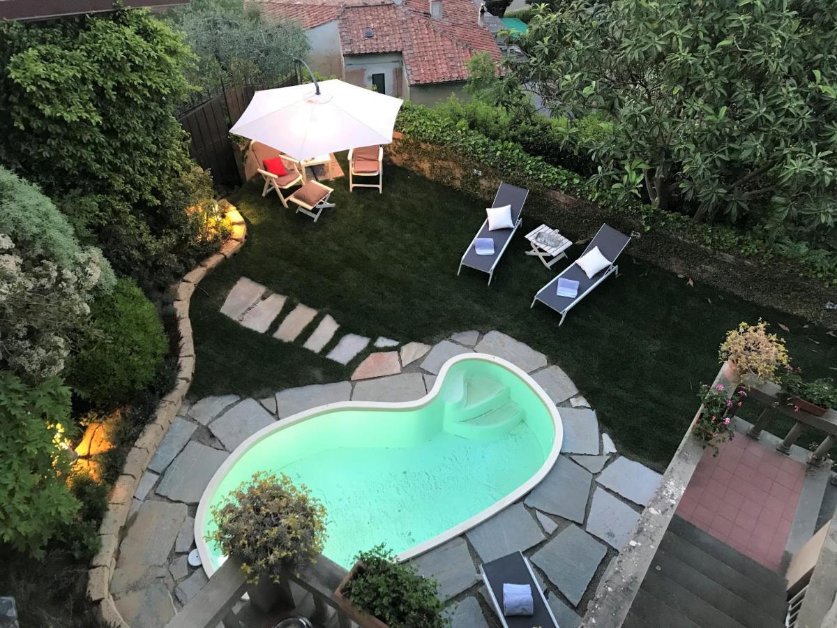 Villa Carlotta Con Piscina Lari Exteriér fotografie